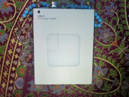 30W USB-C Power Adapter - Macbook Air charger