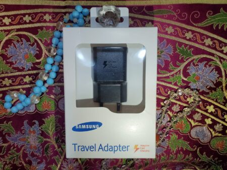 Samsung 15W USB Adapter - Samsung's 25-watt USB fast charger