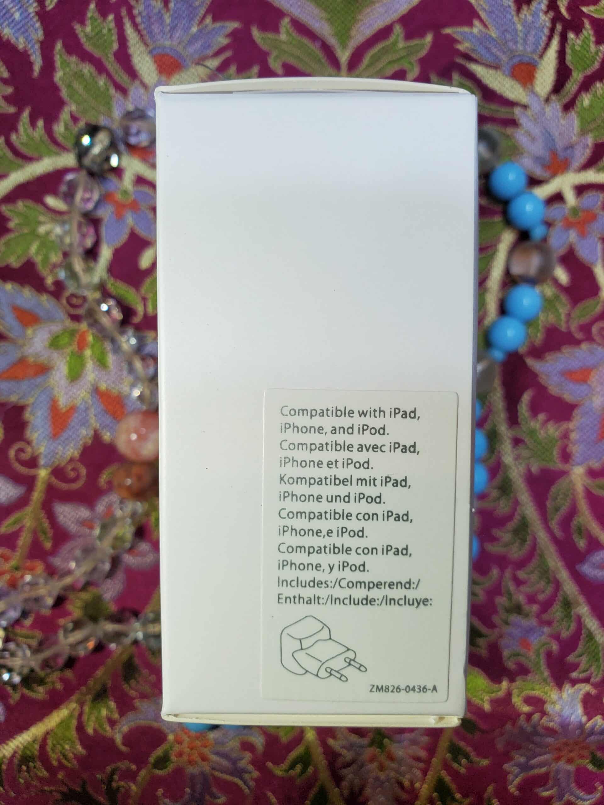 20240923_052946 Apple 12W USB Power Adapter დამტენის ყუთის გვერდითა მხარე