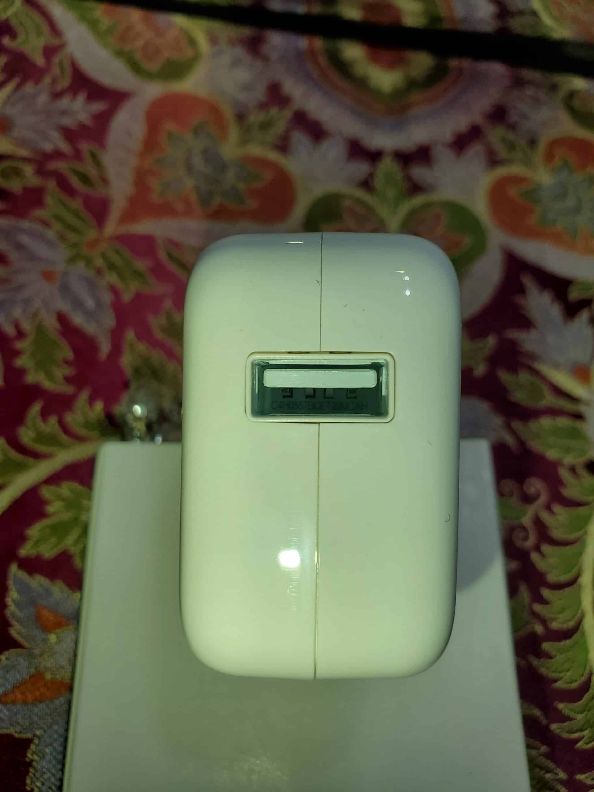 20240923_053502 Apple 12W USB Power adapter