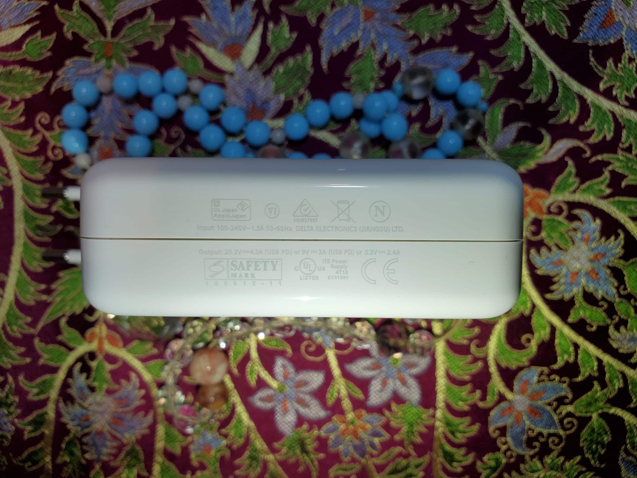 20240927_021309 Apple 87W USB-C Power Adapter