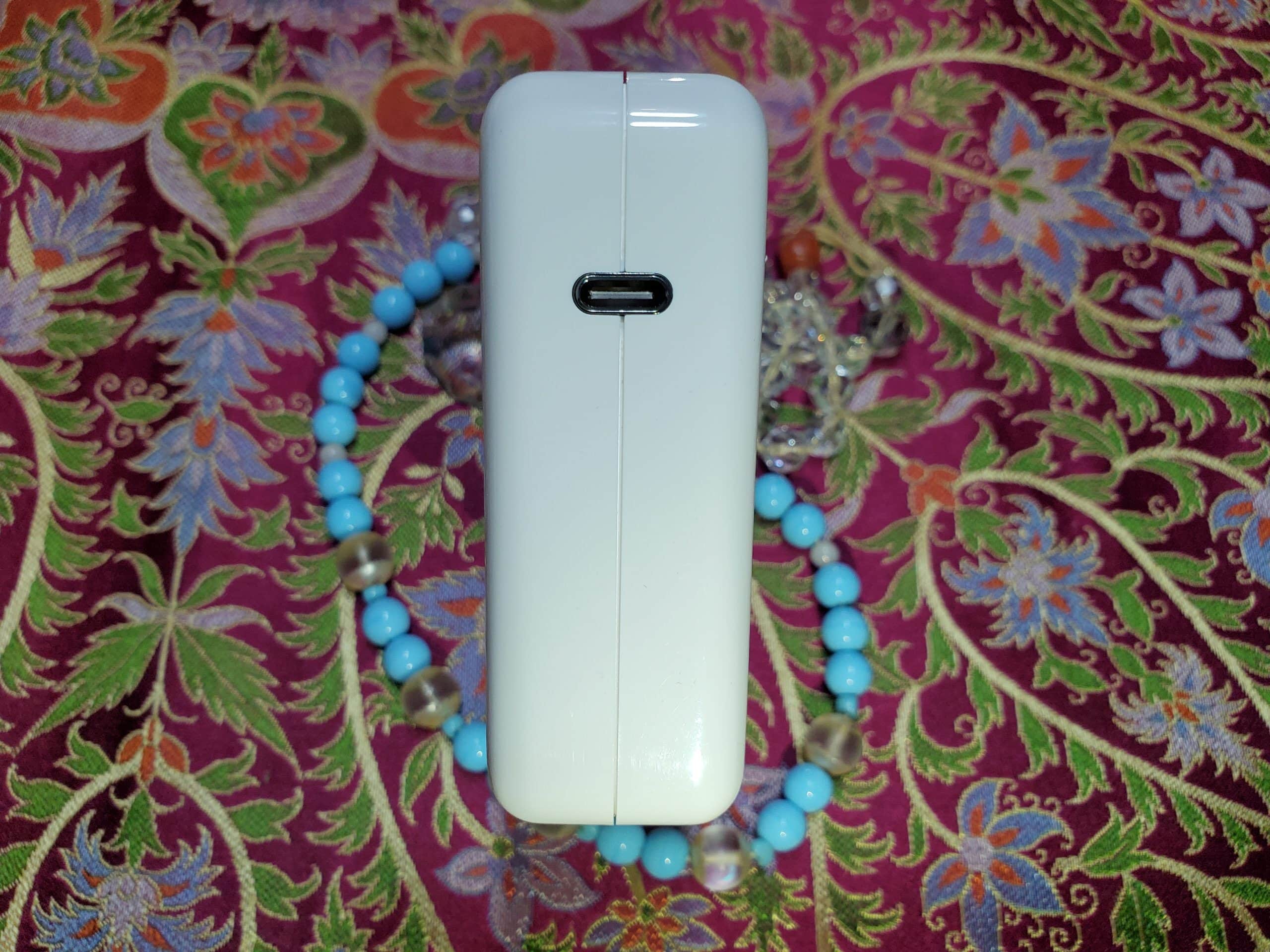 20240927_021432 Apple 87W USB-C Power Adapter