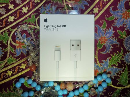 Apple Lightning to USB cable 2m front of the box