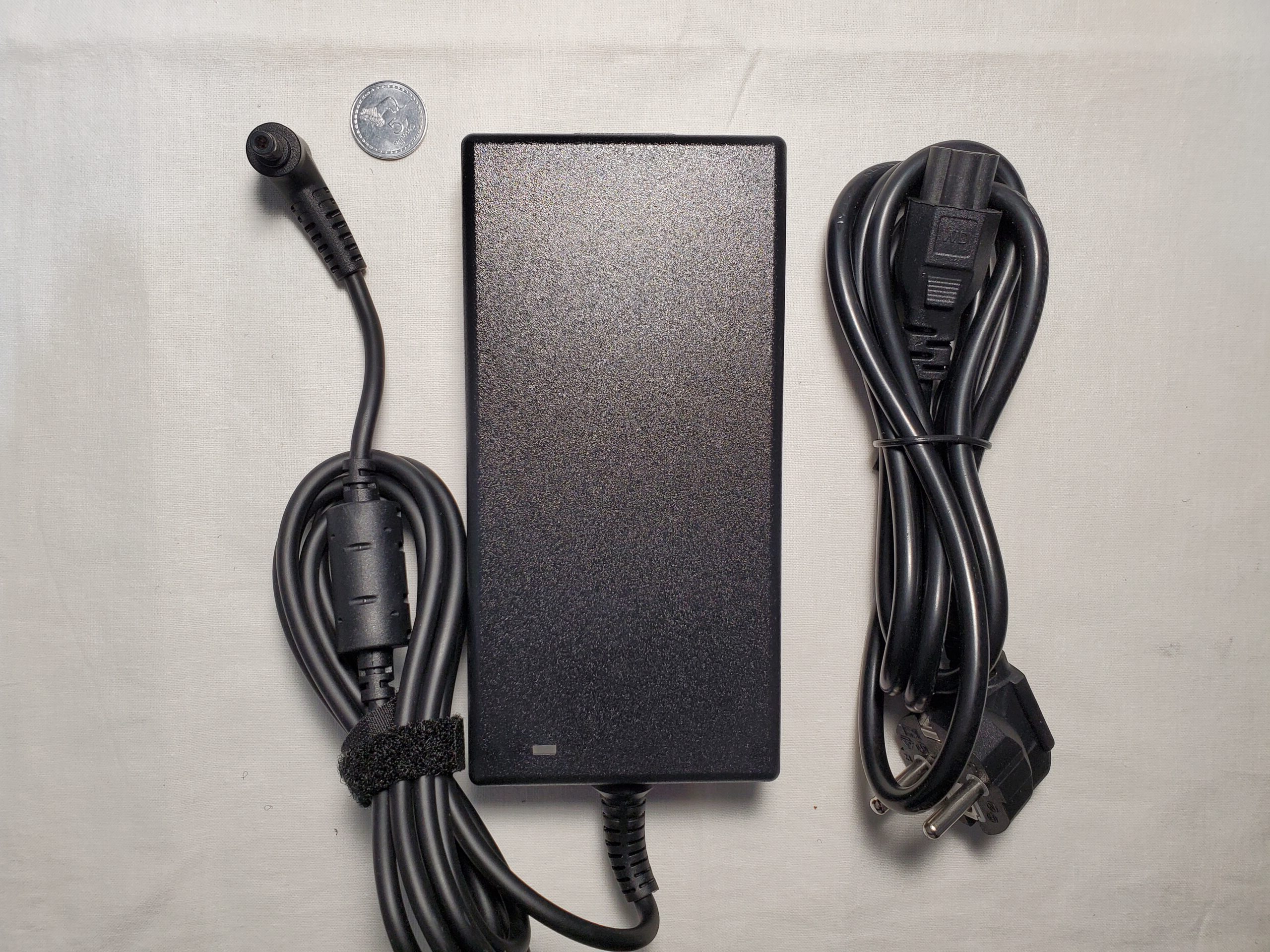 20251116_195313 MSI 180w 19.5V - 9.23A 5.5-2.5mm laptop charger, with power cord, back side