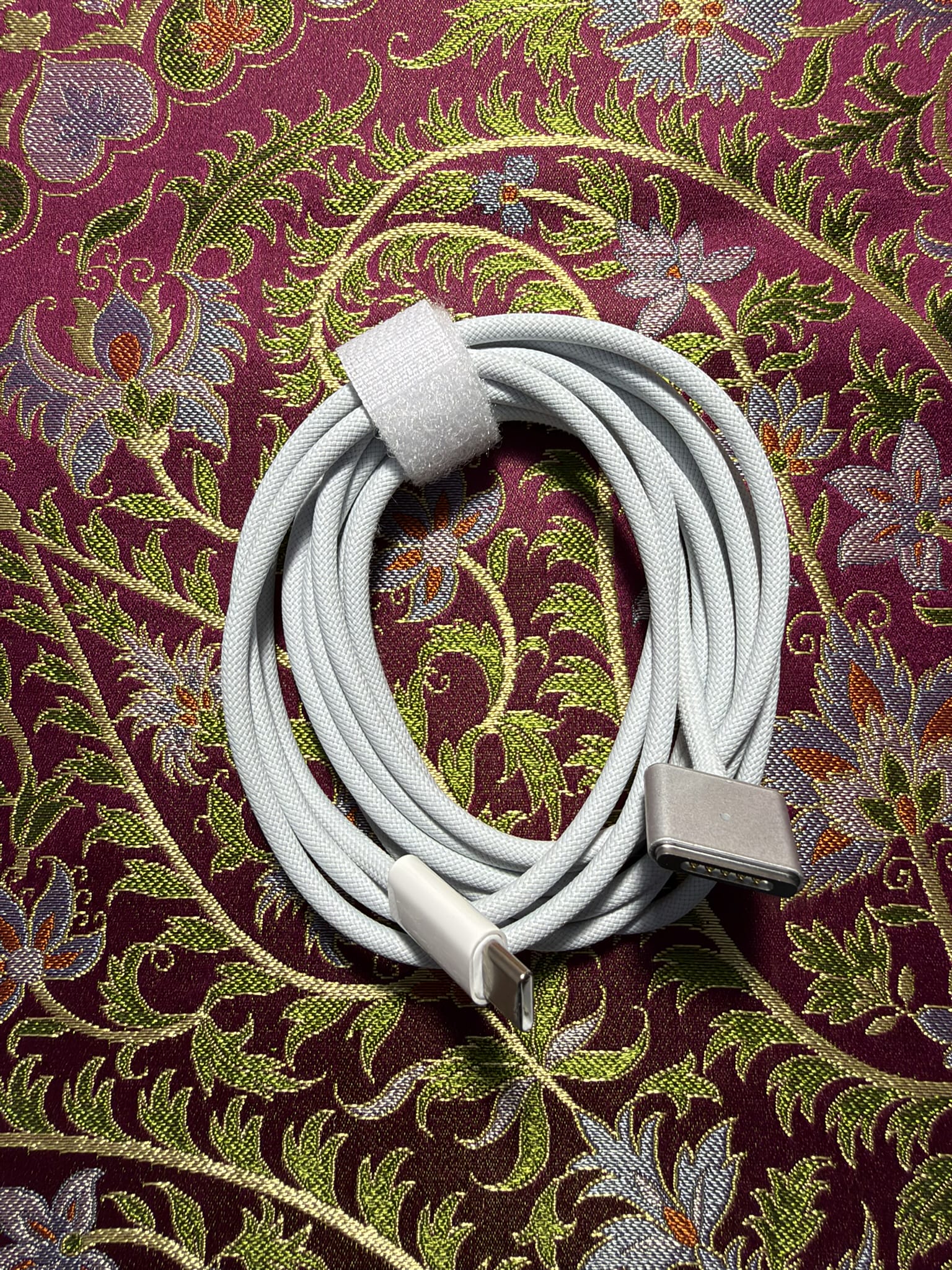 IMG_5437 Apple MacBook MagSafe 3 - USB-C Cable